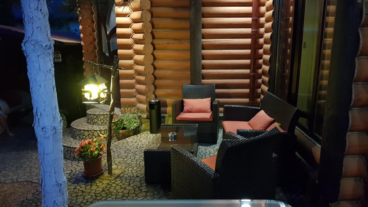 Luxury Villa With Pool And Sauna Чернивци Екстериор снимка