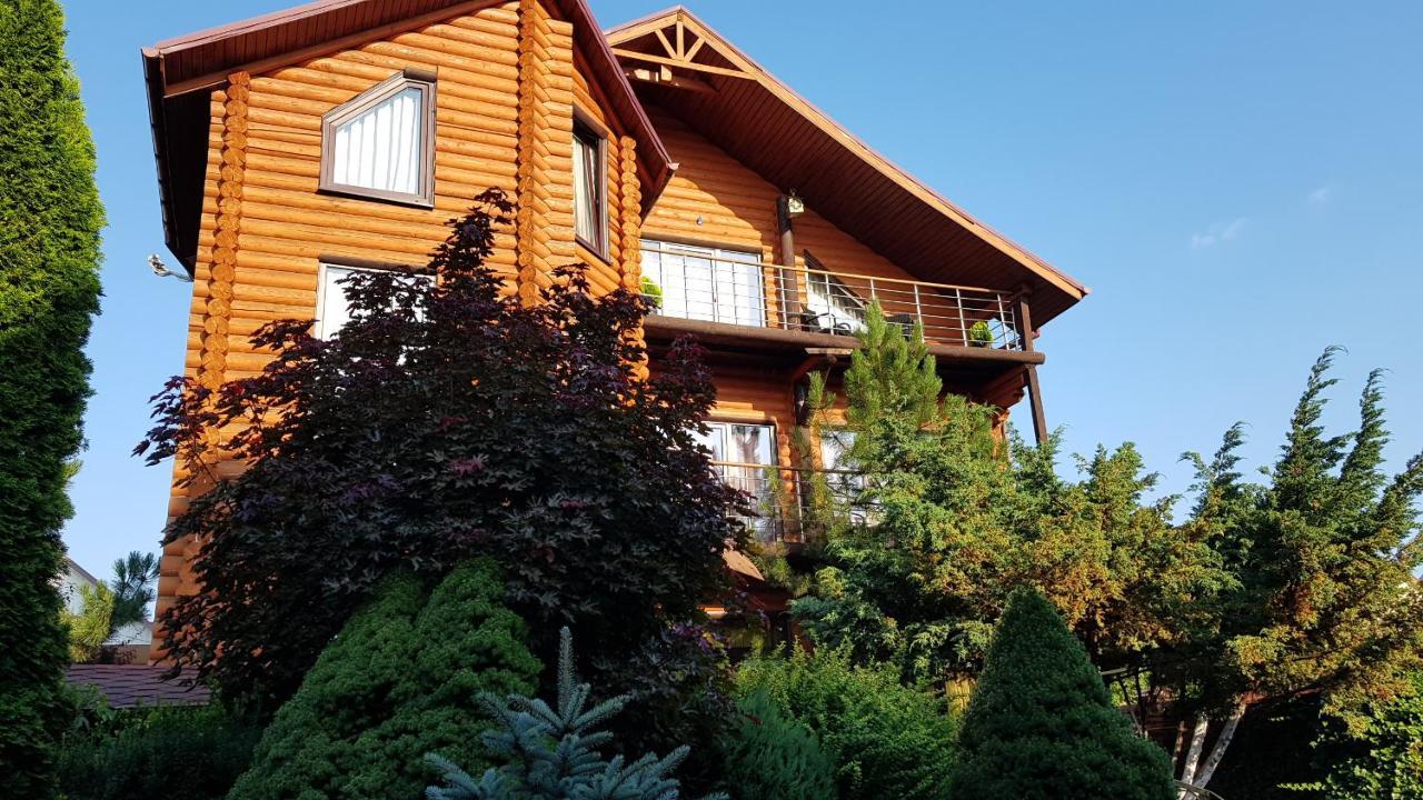 Luxury Villa With Pool And Sauna Чернивци Екстериор снимка