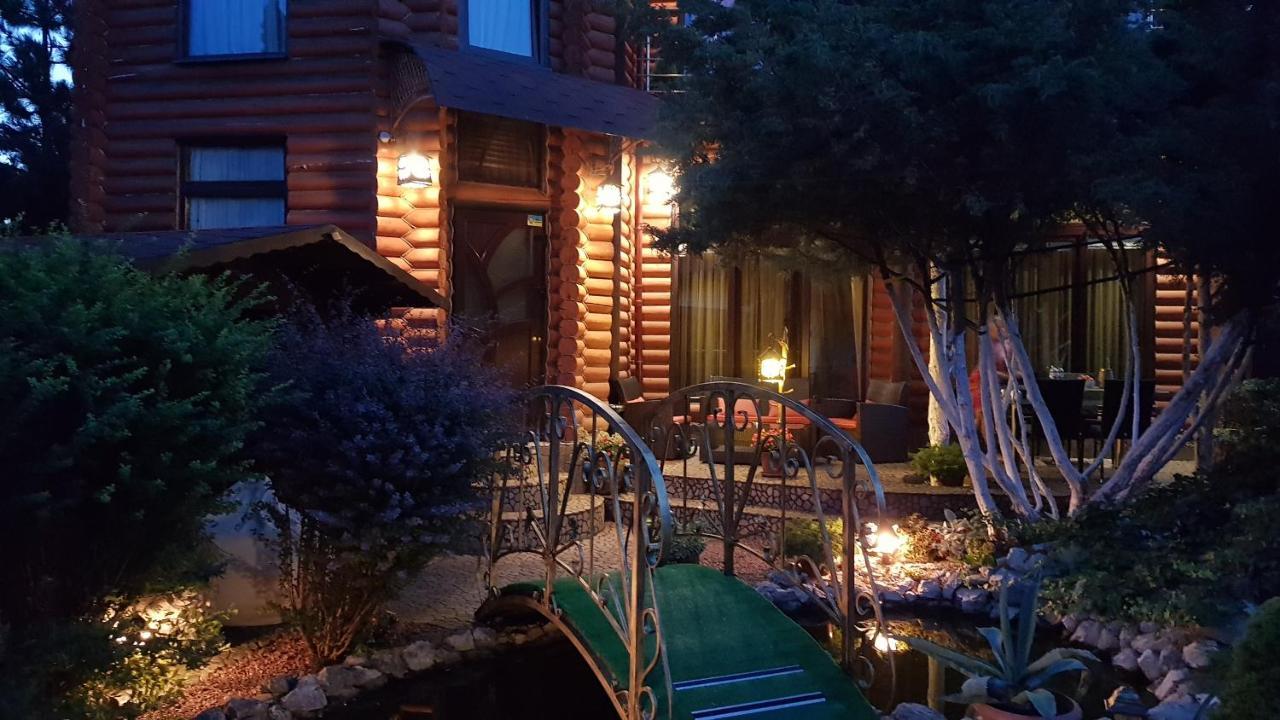 Luxury Villa With Pool And Sauna Чернивци Екстериор снимка