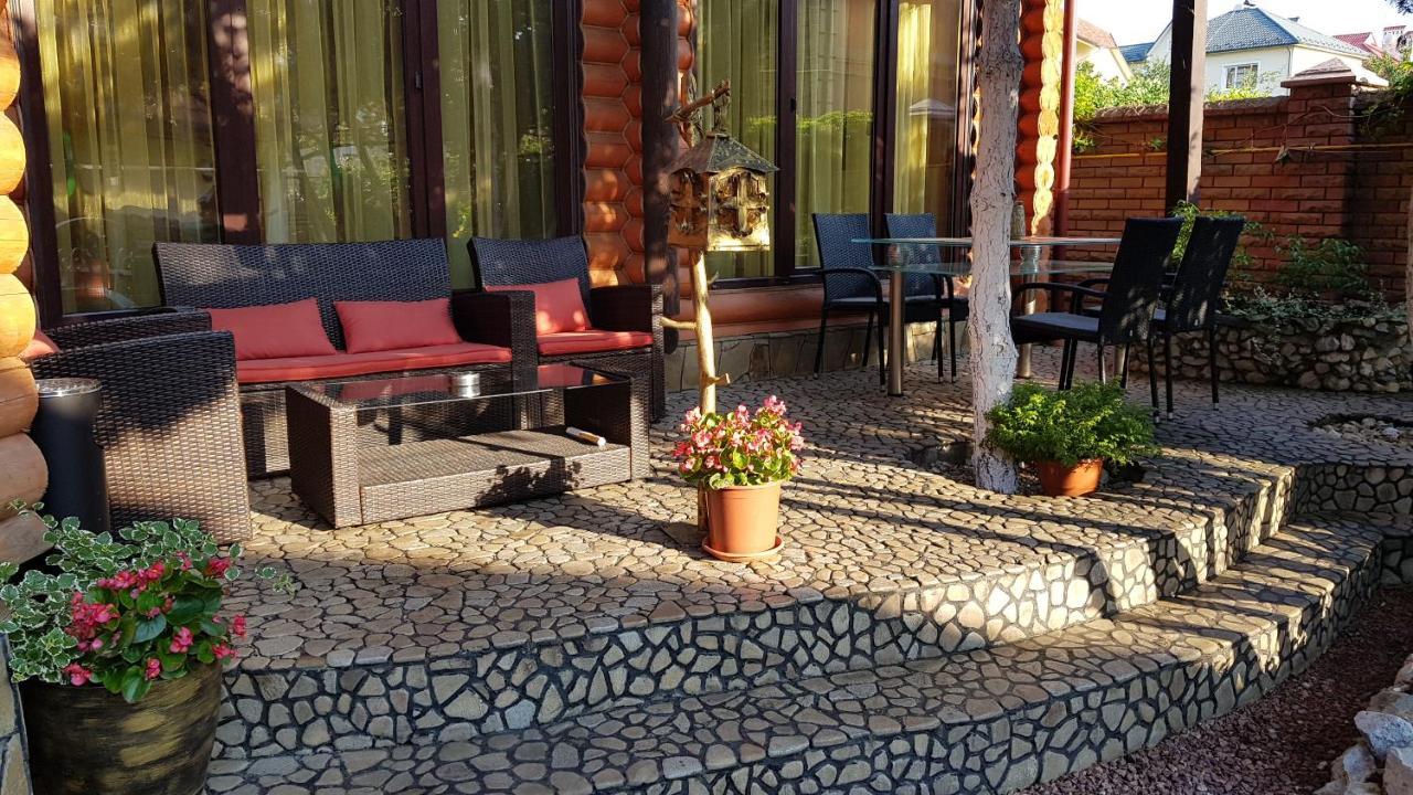 Luxury Villa With Pool And Sauna Чернивци Екстериор снимка