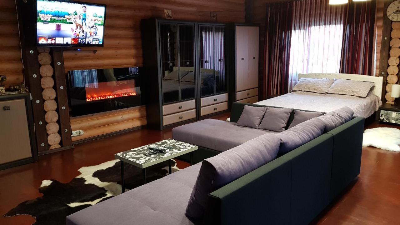 Luxury Villa With Pool And Sauna Чернивци Екстериор снимка