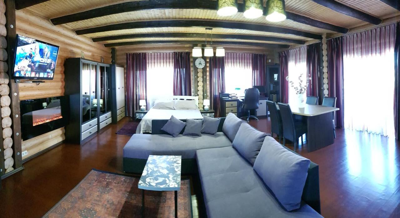 Luxury Villa With Pool And Sauna Чернивци Екстериор снимка