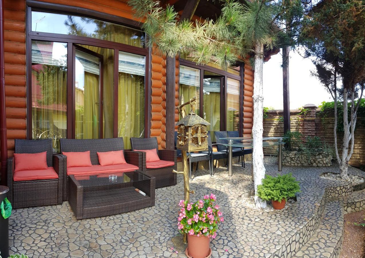 Luxury Villa With Pool And Sauna Чернивци Екстериор снимка