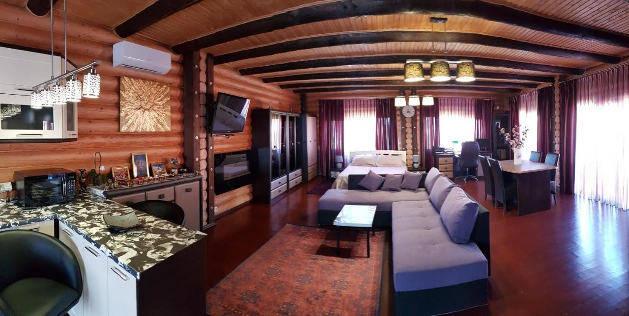 Luxury Villa With Pool And Sauna Чернивци Екстериор снимка