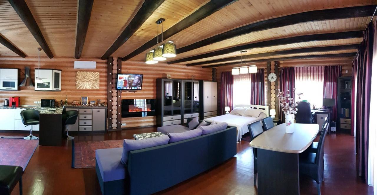 Luxury Villa With Pool And Sauna Чернивци Екстериор снимка